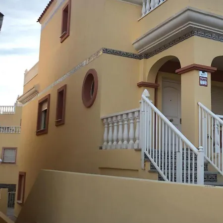 Casa Ludmilla * Dehesa de Campoamor (Orihuela Costa)